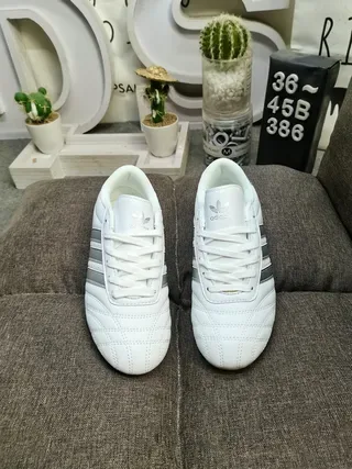 Adidas White Black Low-Top Leather Upper Lifestyle Sneakers 10