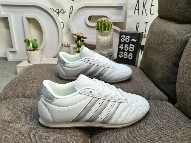 Adidas White Black Low-Top Leather Upper Lifestyle Sneakers 11