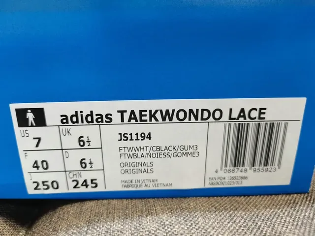 Adidas White Black Low-Top Leather Upper Lifestyle Sneakers 22