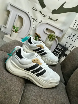 Adidas White Black Low-Top Three-Stripe Side Panel Lifestyle Sneakers 9
