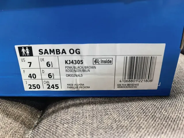 Adidas White Black Mesh Upper Three-Stripe Side Branding Lifestyle Sneakers 22