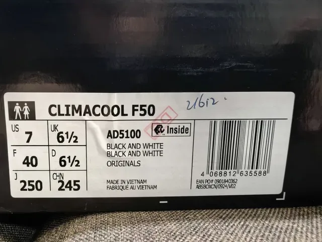 Adidas White Black Mesh Upper Three-Stripe Side Panel Lifestyle Sneakers 2