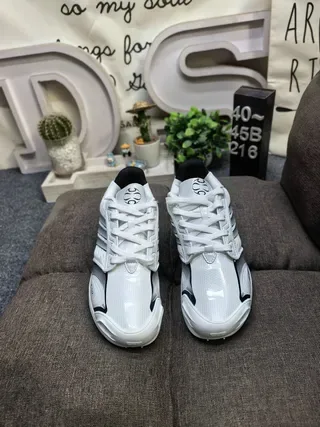 Adidas White Black Mesh Upper Three-Stripe Side Panel Lifestyle Sneakers 10