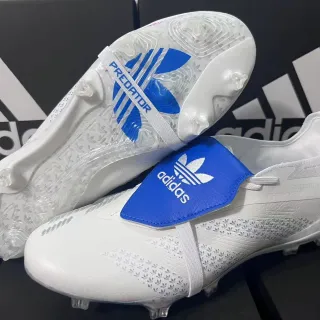 Adidas blanco y azul sin cordones cierre de correa contrafuerte del talón translúcido terreno firme zapatos de fútbol