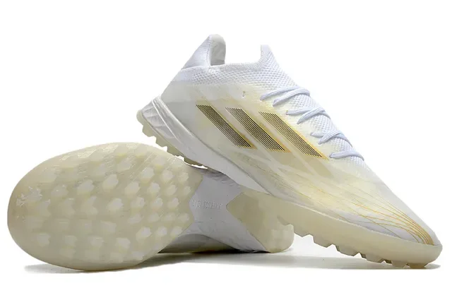 Adidas Chaussures de football turf blanches et dorées à profil bas en matériau synthétique avec rayures métalliques 4