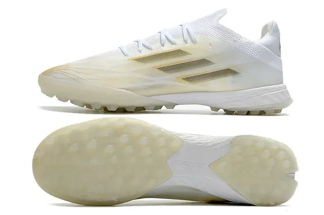 Adidas Chaussures de football turf blanches et dorées à profil bas en matériau synthétique avec rayures métalliques 6