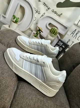 Adidas White Gold Low-Top Striped Side Panel Lifestyle Sneakers 7