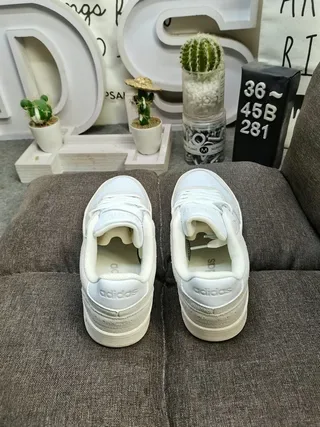 Adidas White Gold Low-Top Striped Side Panel Lifestyle Sneakers 8