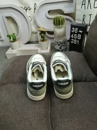 Adidas White Gold Low-Top Striped Side Panel Lifestyle Sneakers 18