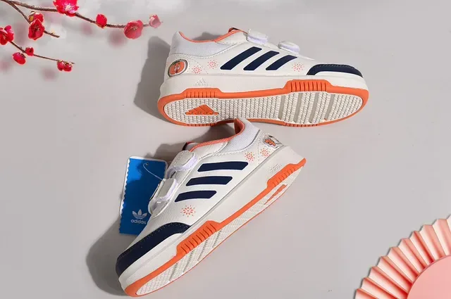 Adidas White Low-Top Velcro Strap Closure Lifestyle Sneakers 4