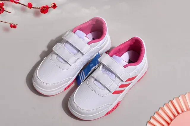 Adidas White Low-Top Velcro Strap Closure Lifestyle Sneakers 22