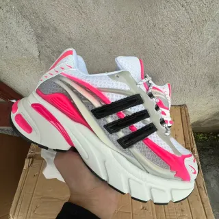 Adidas सफेद गुलाबी प्लेटफॉर्म सोल ट्रांसल्यूसेंट कैज संरचना चंकी स्नीकर्स
