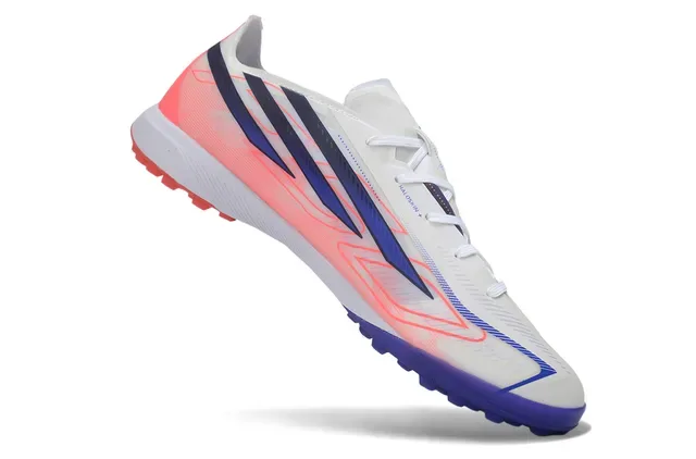 Adidas Chaussures de football turf blanches et violettes à l'empeigne synthétique low-cut avec overlay en dégradé 2