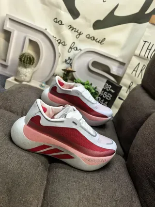 Adidas White Red Laceless Slip-On Sculpted Boost Midsole Lifestyle Sneakers 9