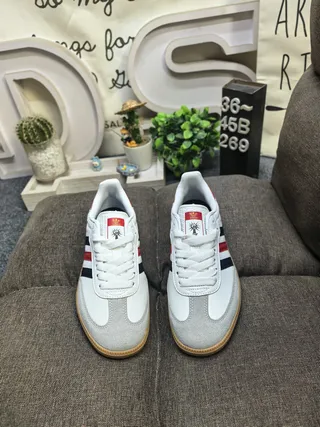 Adidas White Red Low-Top Leather-Suede Upper Lifestyle Sneakers 10