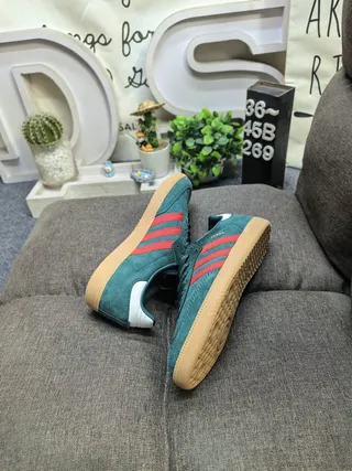 Adidas White Red Low-Top Leather-Suede Upper Lifestyle Sneakers 16