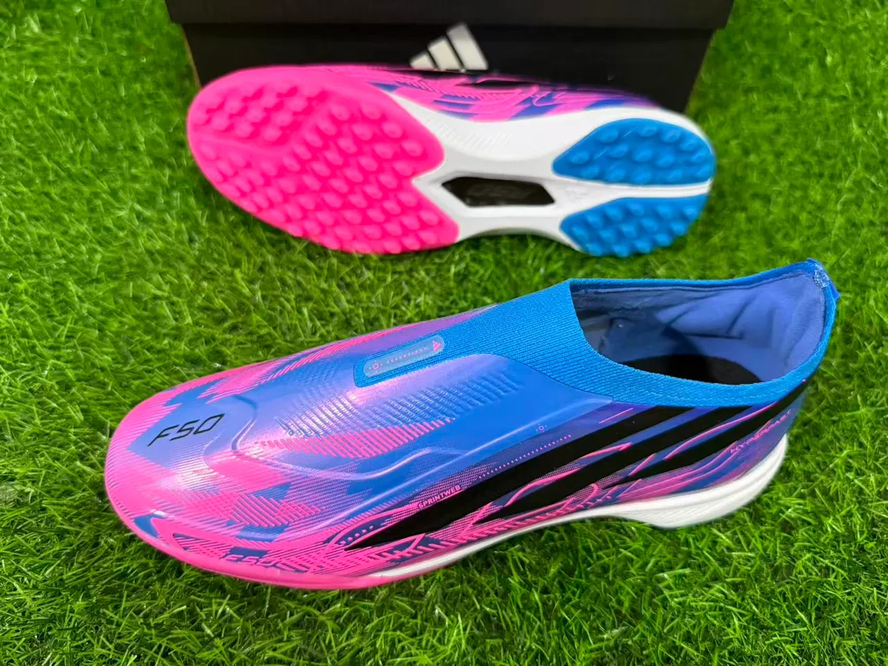 Adidas X Sapatos de futebol de grama com upper sock-fit rosa roxo com overlay de degradê iridescente 6