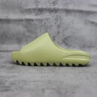 Adidas Yeezy Slide हल्का हरा चप्पल