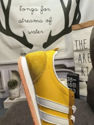 Adidas Amarelo Branco Retro Runner Três Listras Painel Lateral Sneakers Lifestyle 3