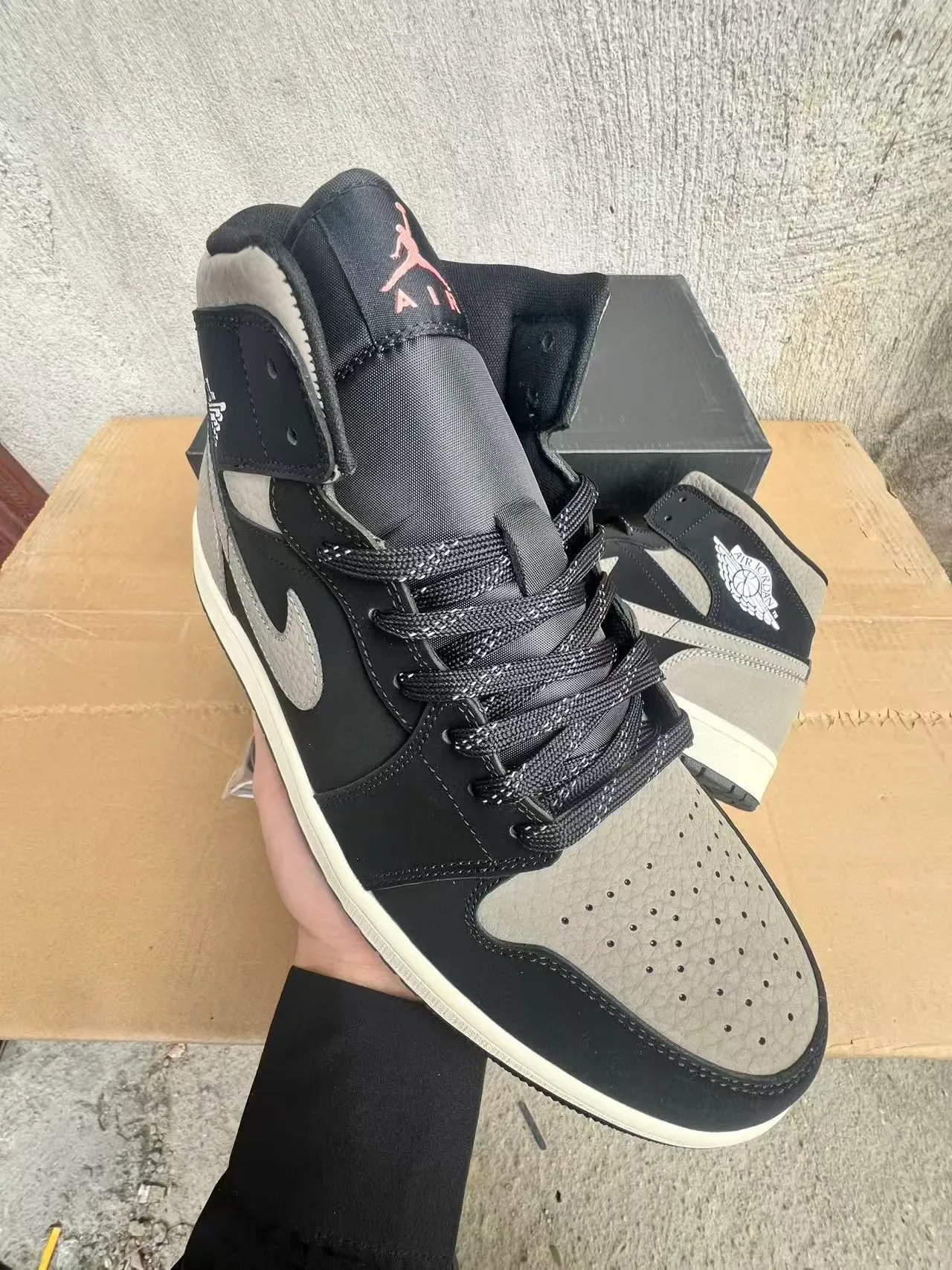 Air Jordan 1 Black Gray Off-White Tênis de Basquete 2