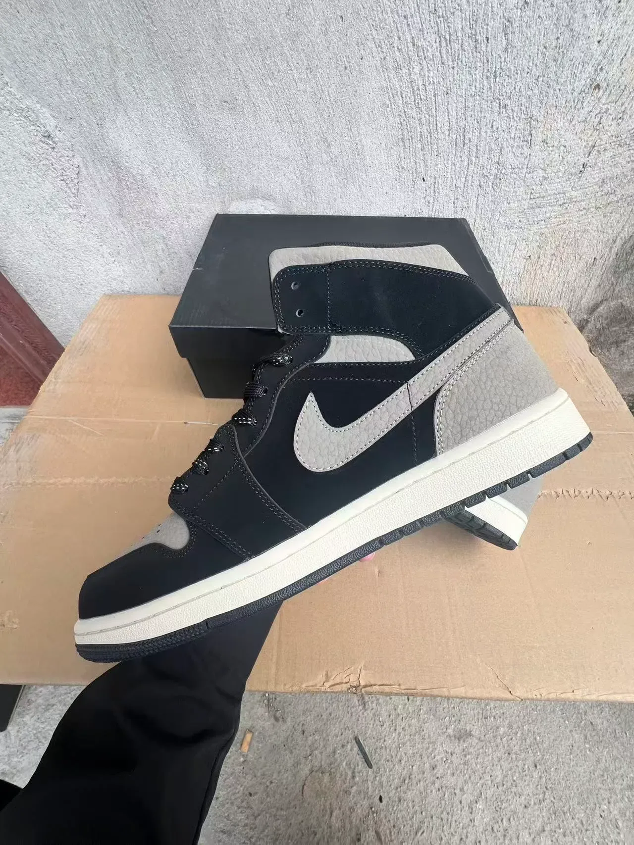 Air Jordan 1 Black Gray Off-White Tênis de Basquete 5