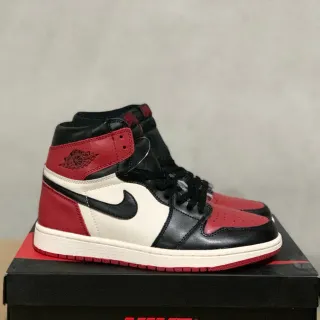 Air Jordan 1 Black Red High-Top Leather-Paneled Basketball Shoes