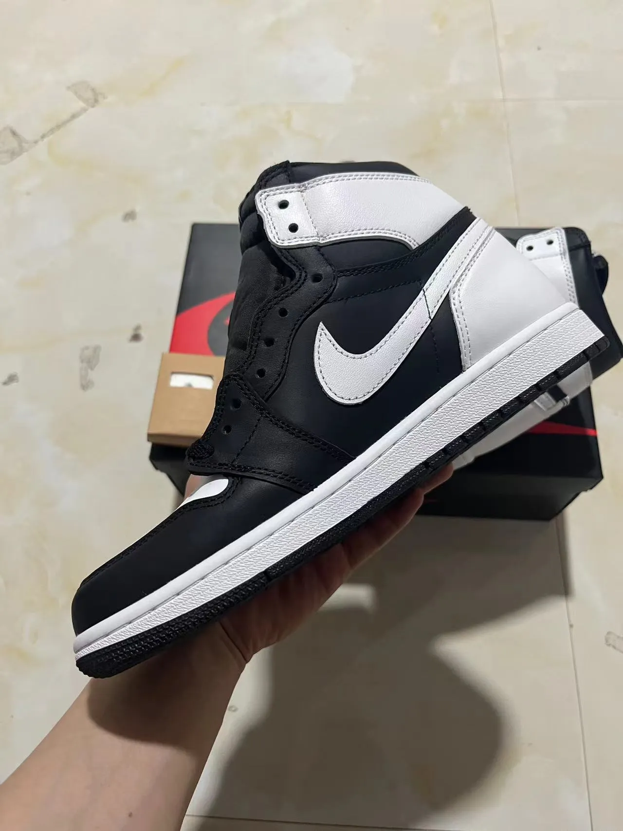Air Jordan 1 Black White Basketball Shoes 5