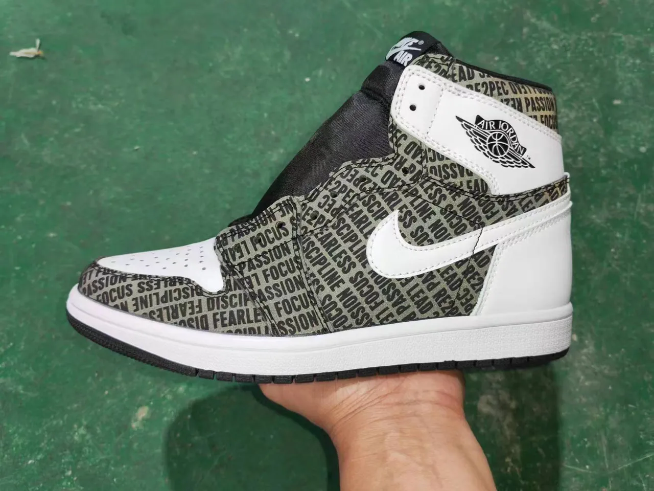 Air Jordan 1 Fear of God काले सफेद बास्केटबॉल जूते 3
