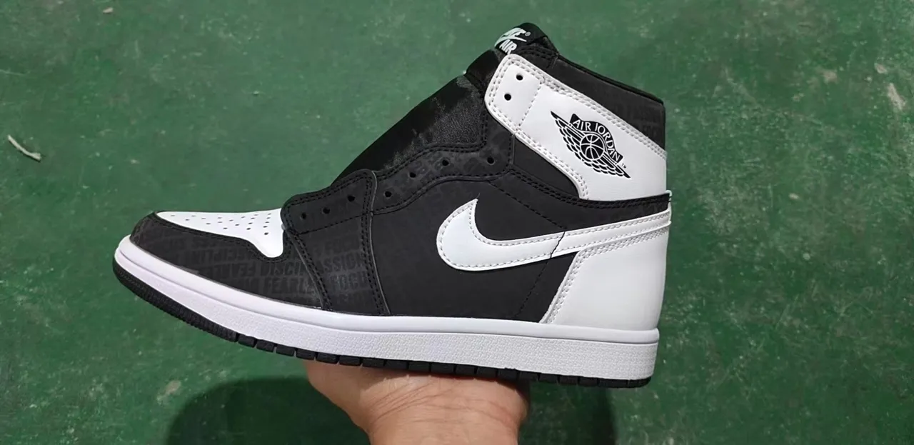 Air Jordan 1 Fear of God काले सफेद बास्केटबॉल जूते 4