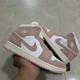 Air Jordan 1 High Dusty Pink and White Basketball Shoes
