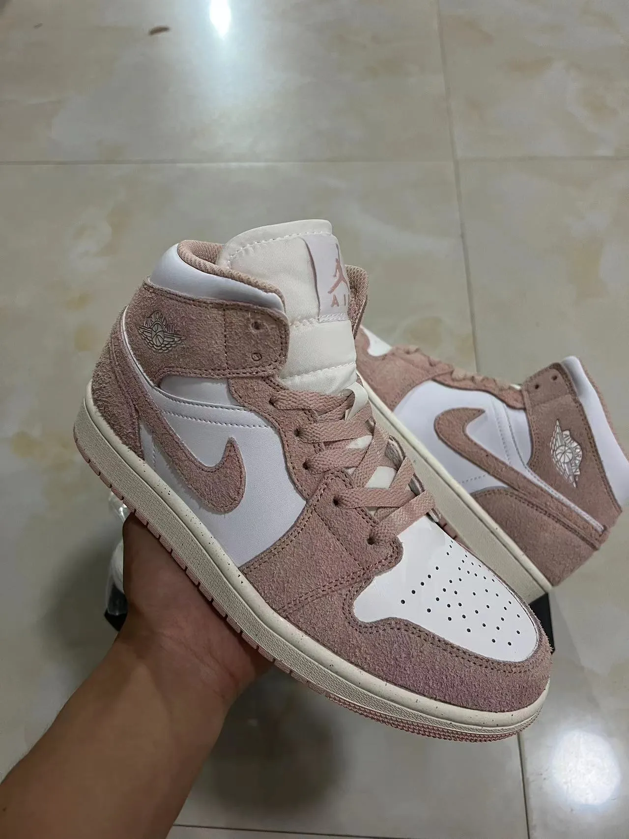Air Jordan 1 High Dusty Pink and White Basketball Shoes 2