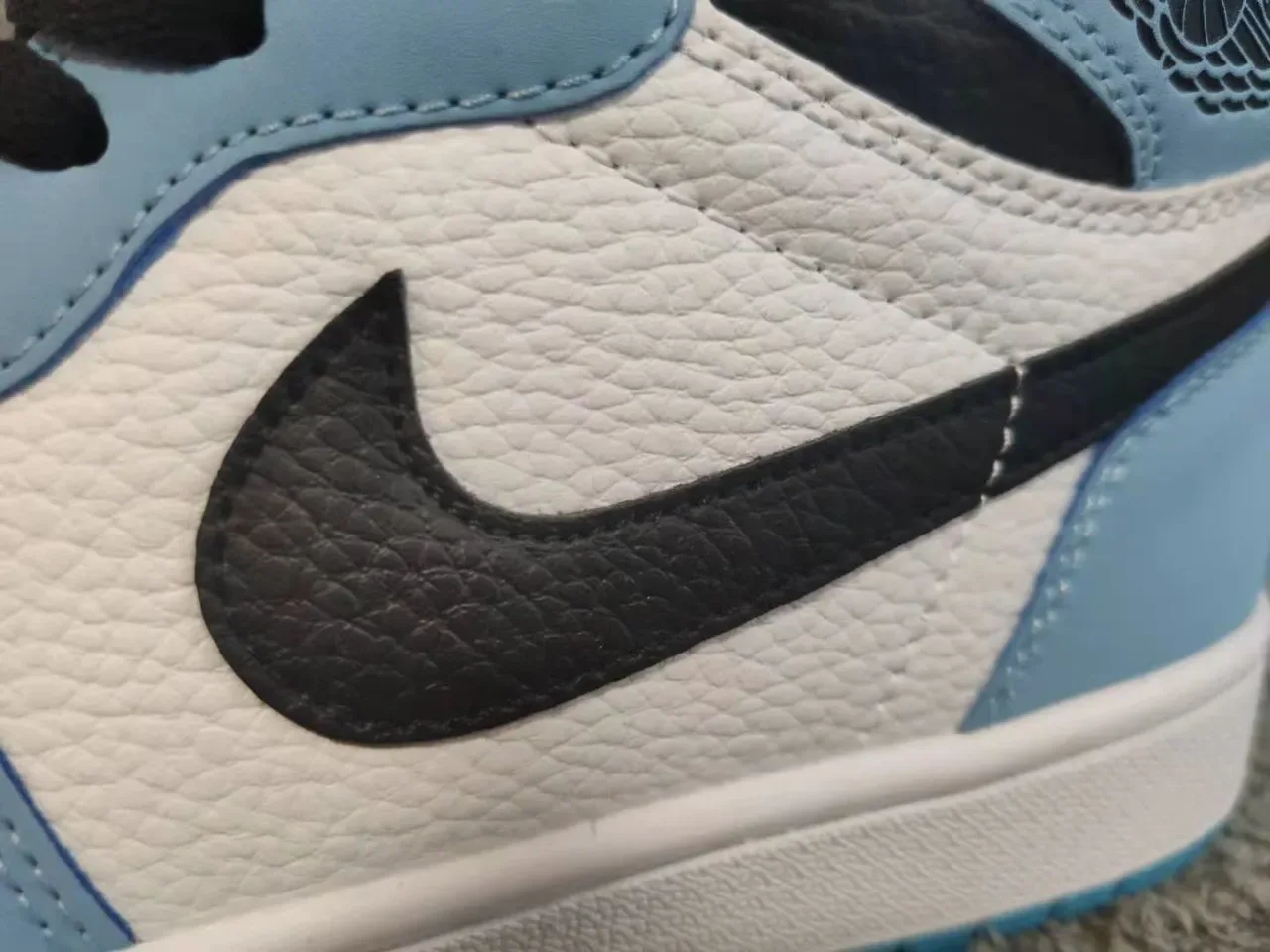 Air Jordan 1 High Tênis de Basquete Azul Claro Branco Preto 8