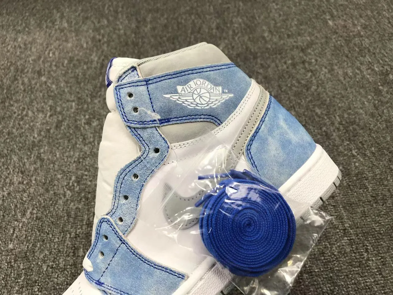 Air Jordan 1 High Top White Light Blue Denim Suede Basketball Shoes 3
