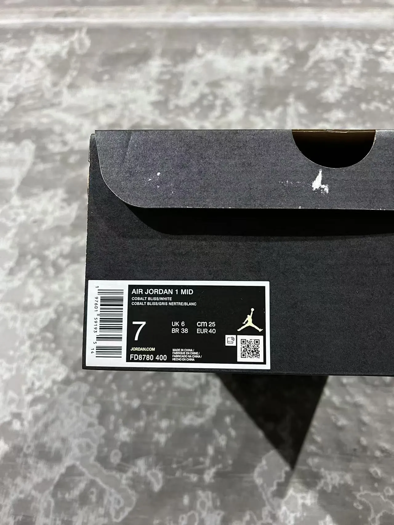 Chaussures de basketball Air Jordan 1 Mid monochromes gris clair 10