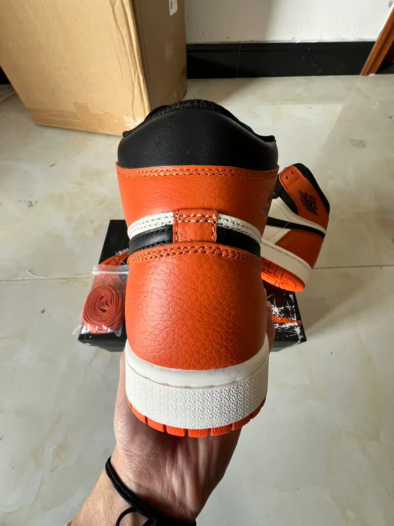 Air Jordan 1 Orange Black High-Top Leather-Paneled Basketball Shoes 8