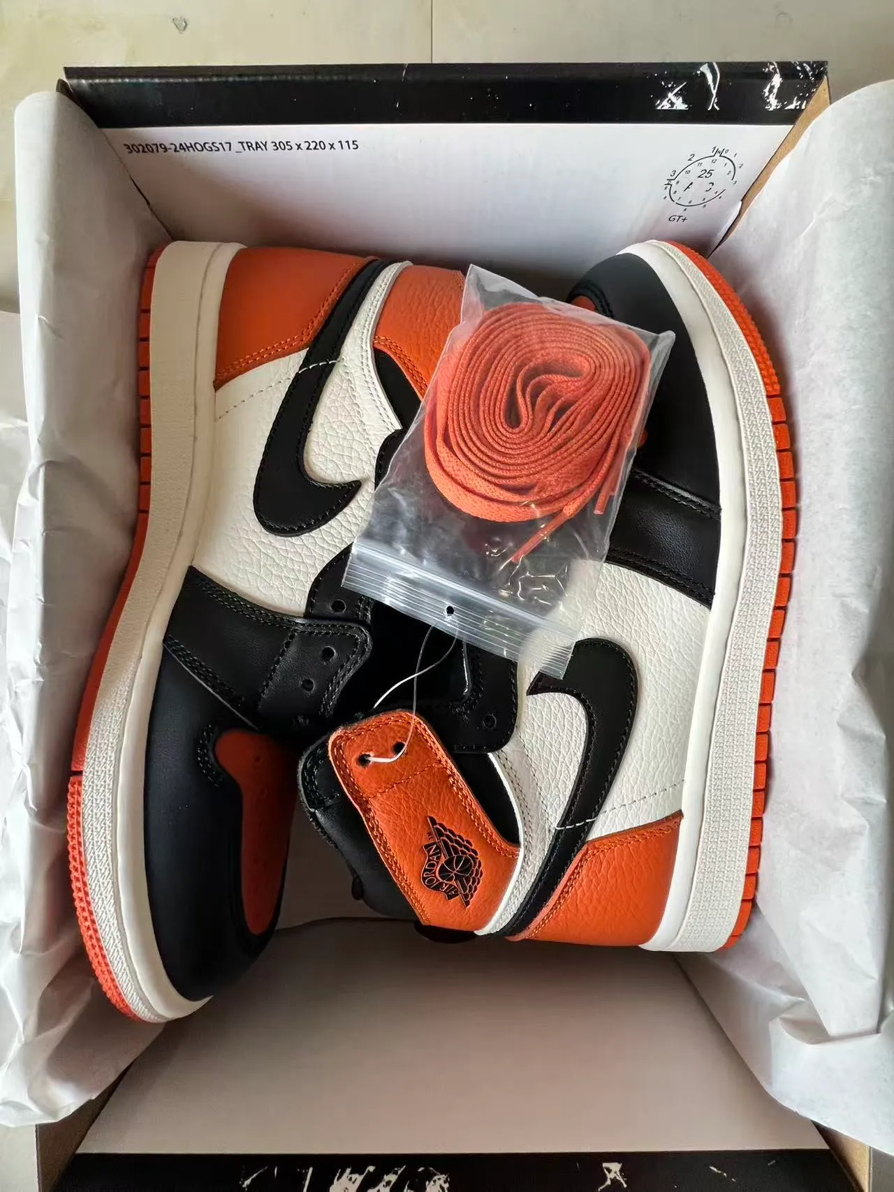 Air Jordan 1 Orange Black High-Top Leather-Paneled Basketball Shoes 9