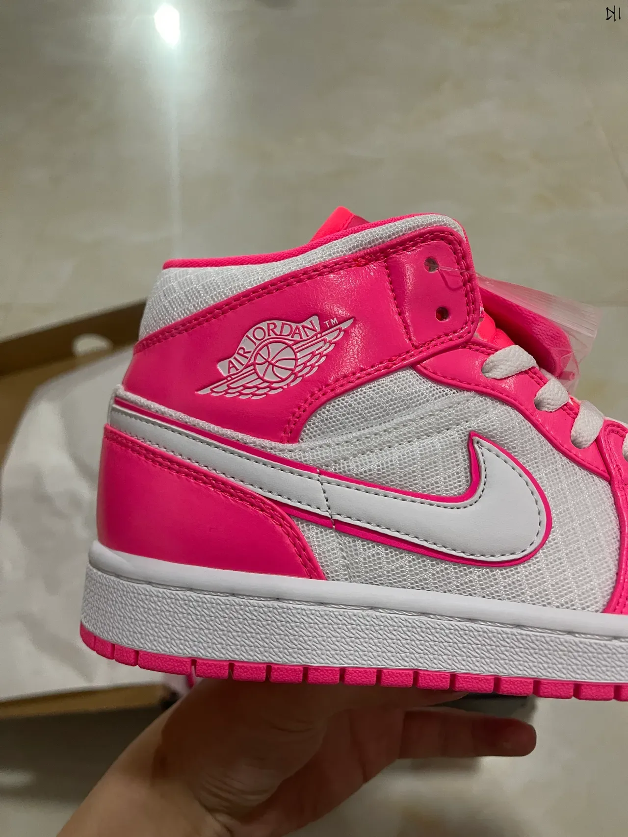 Air Jordan 1 Tênis de Basquete Rosa e Branco de Cano Alto 7