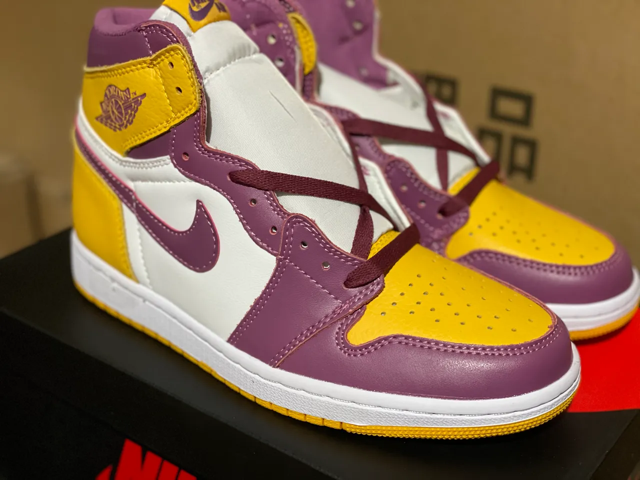 Air Jordan 1 Yellow Purple White Basketball Shoes 2
