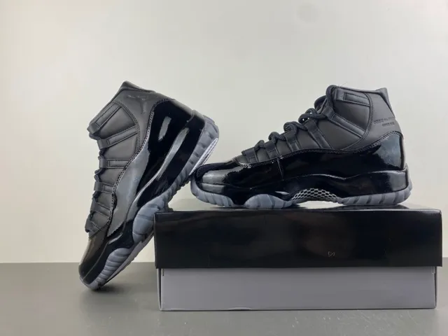 Air Jordan 11 Black Patent Leather Basketball Shoes 15
