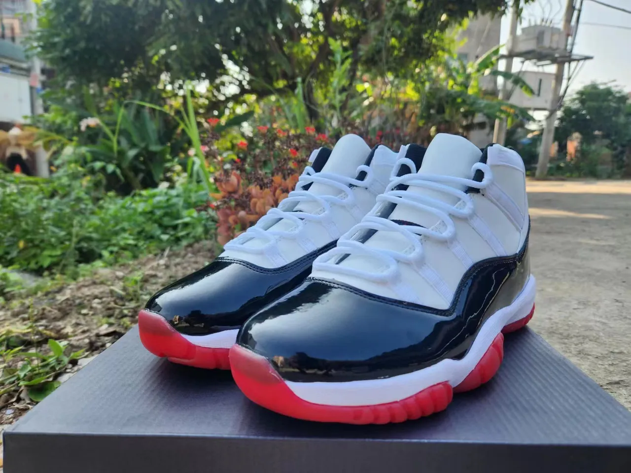 Air Jordan 11 White Black Red Patent Leather Basketball Shoes 2