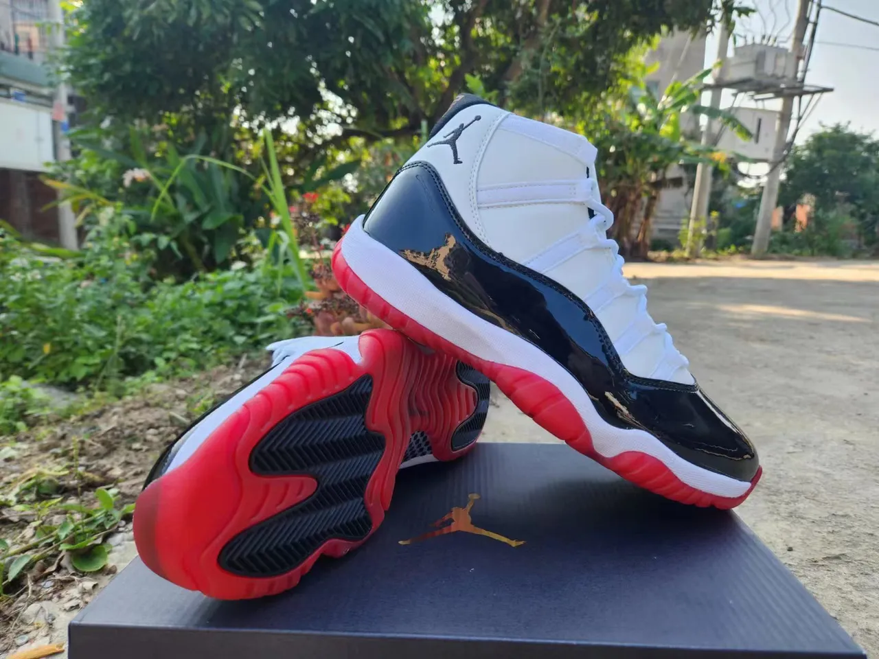 Air Jordan 11 White Black Red Patent Leather Basketball Shoes 4