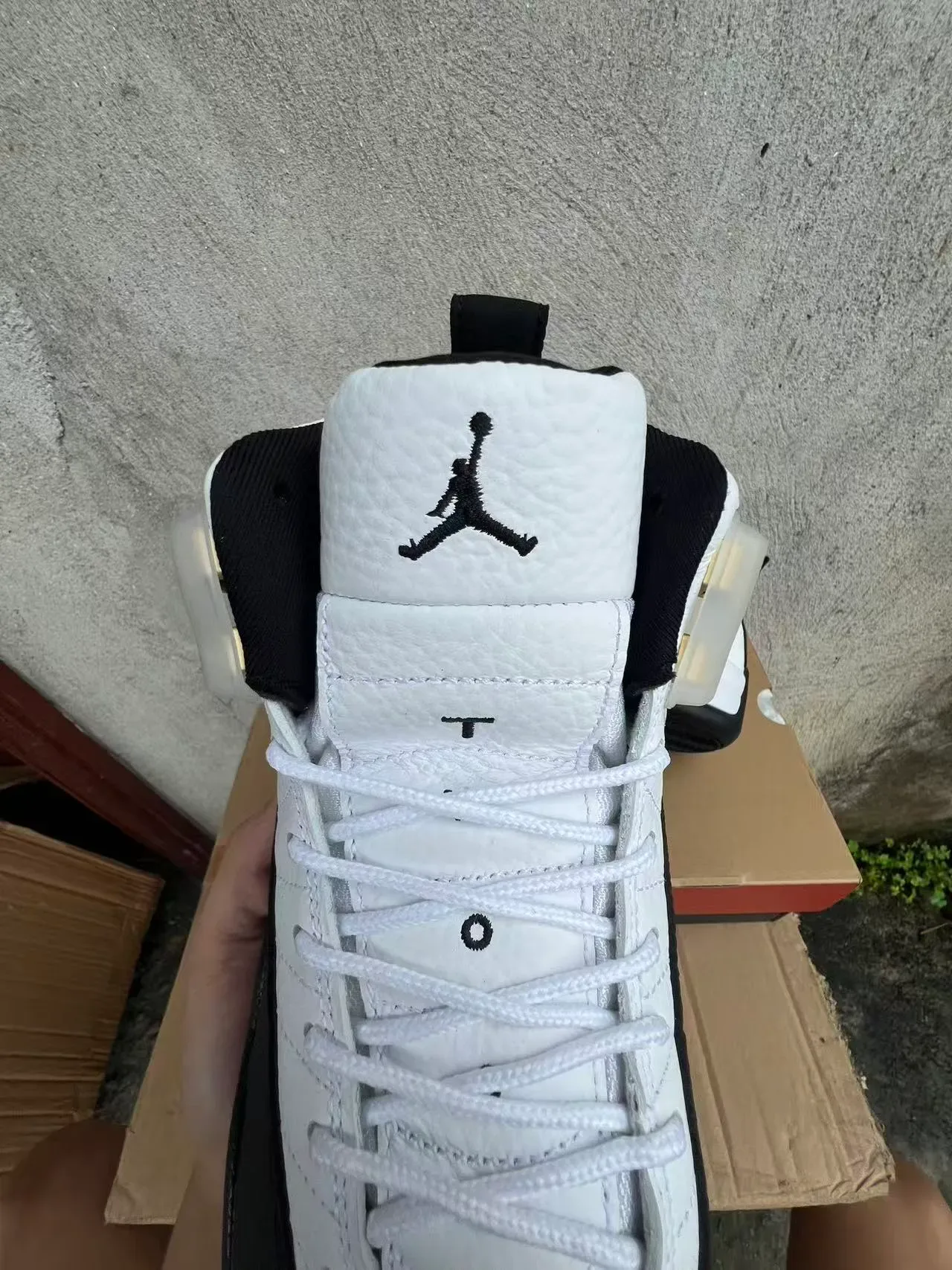 Air Jordan 12 Blanc et Noir Chaussures de Basketball 4