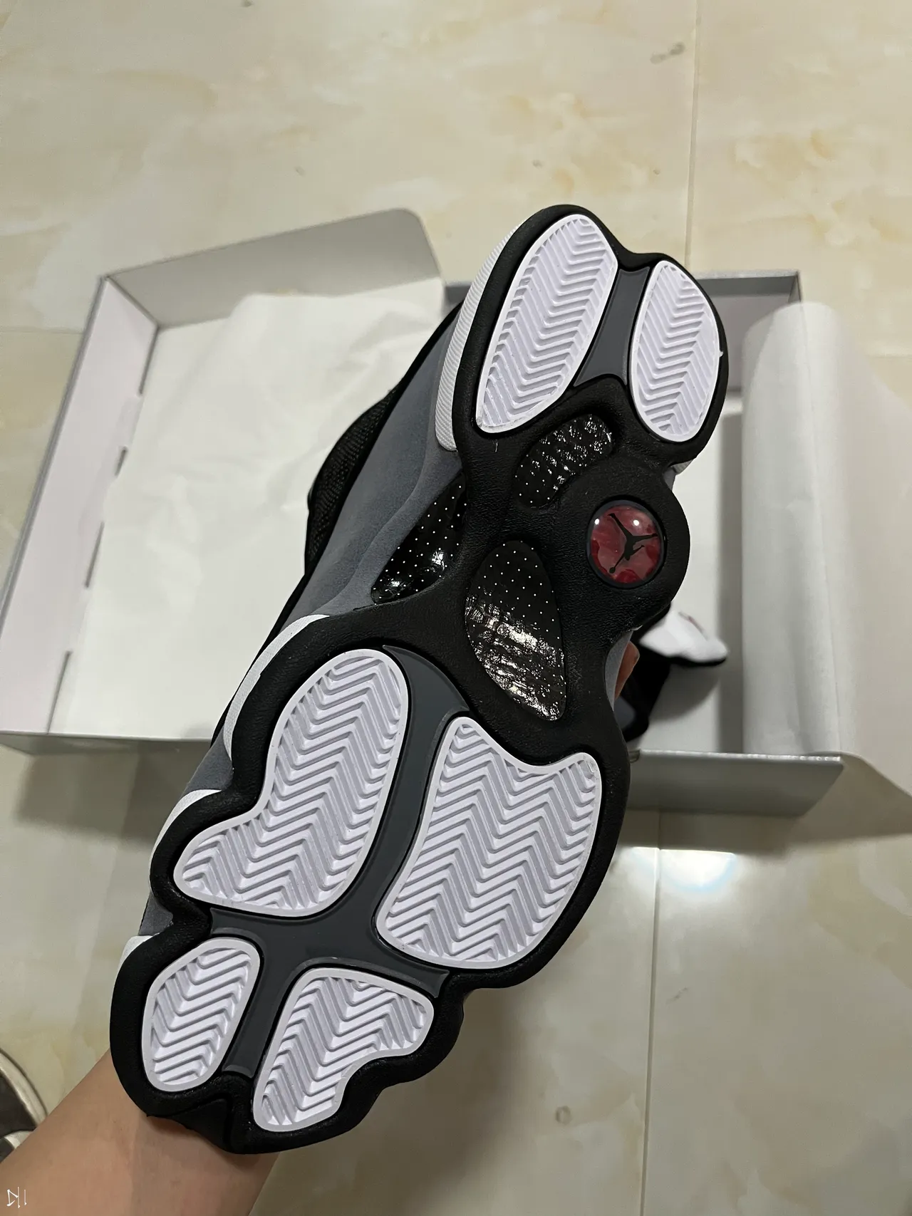 Air Jordan 13 Black White Gray Basketball Shoes 4