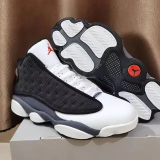 Air Jordan 13 白黑灰篮球鞋