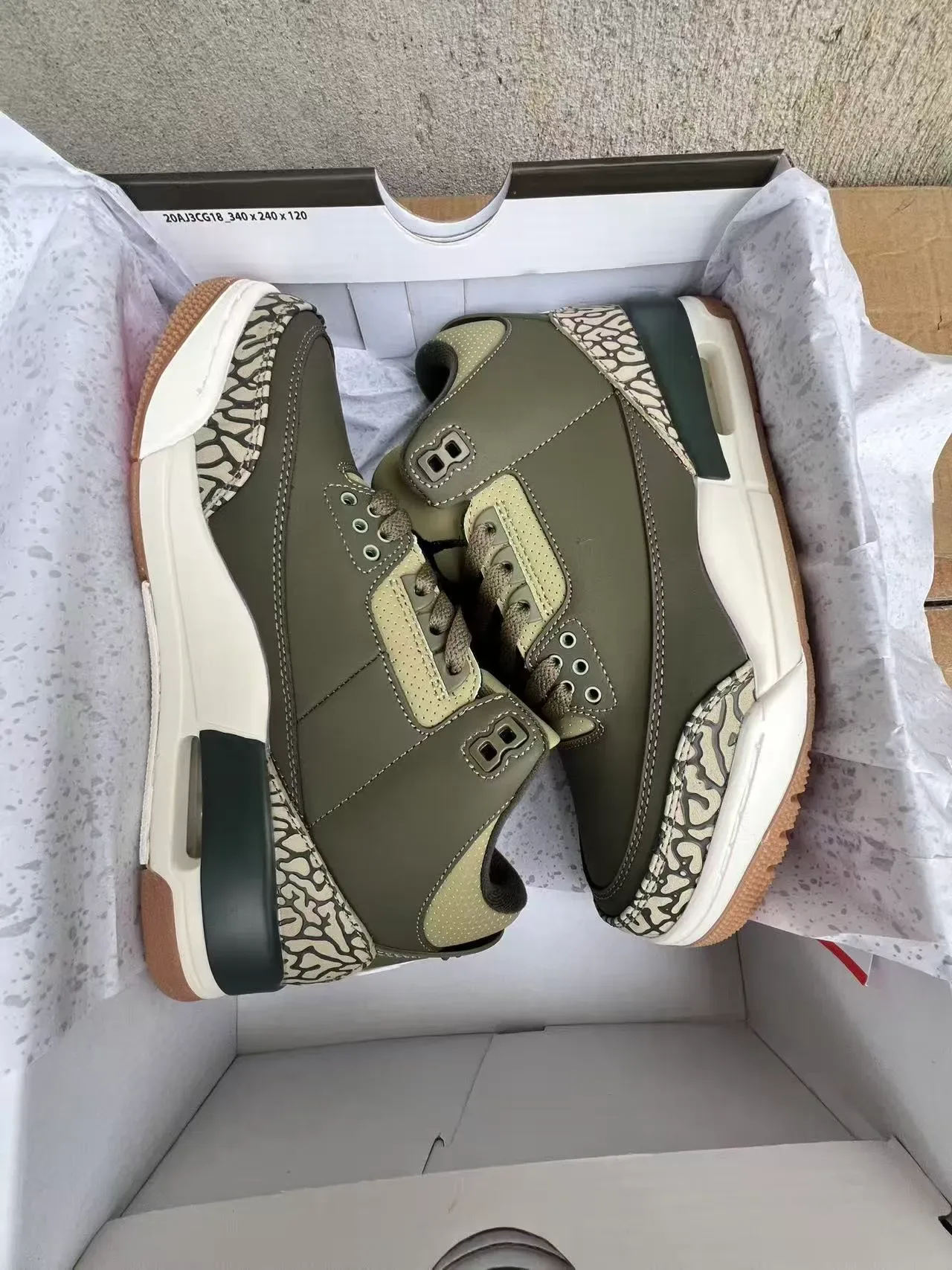 Air Jordan 3 Olive Elephant Print Chaussures de Basketball 9