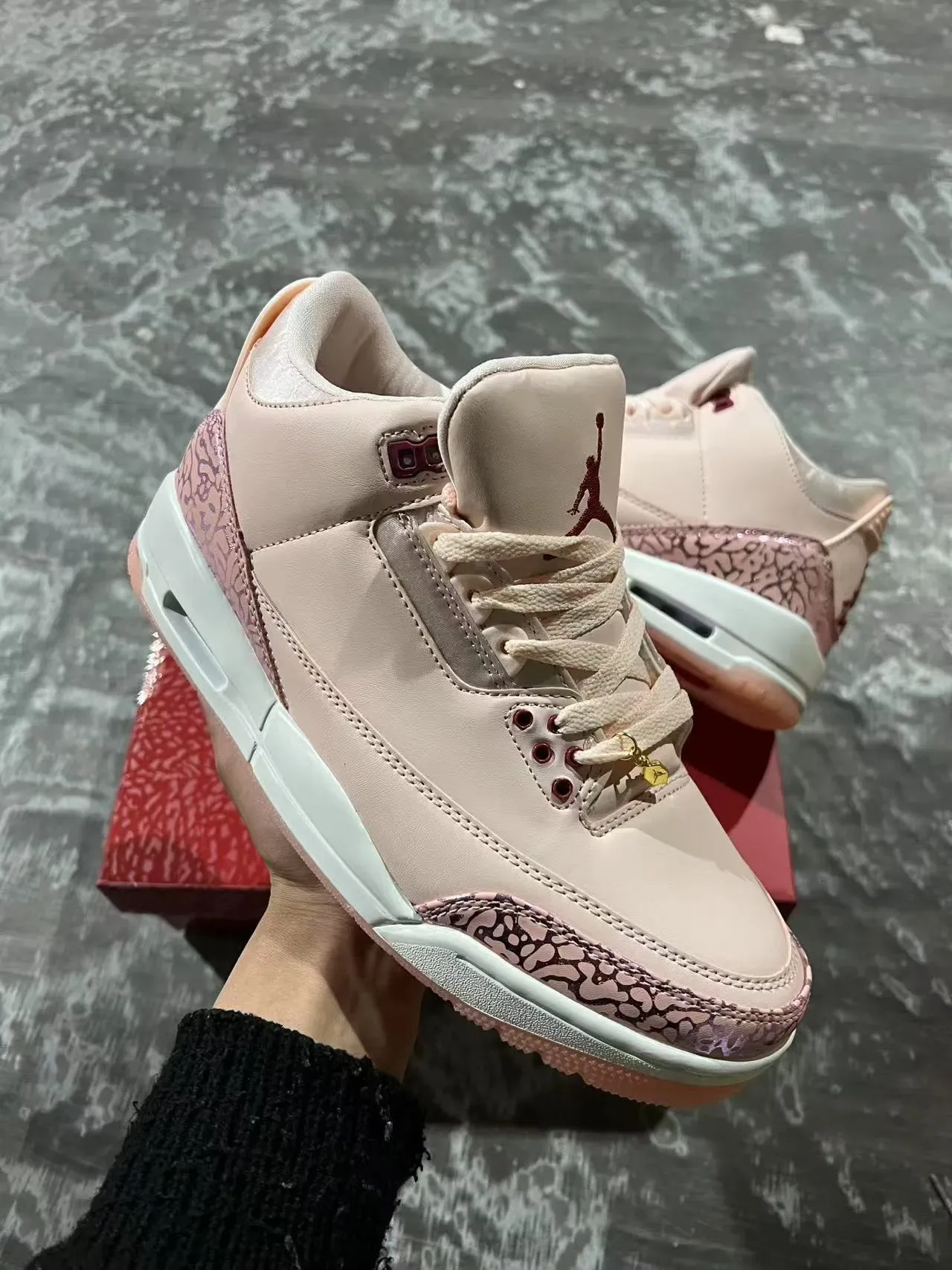 Air Jordan 3 Rosa Pálido impressão de elefante tênis de basquete 2
