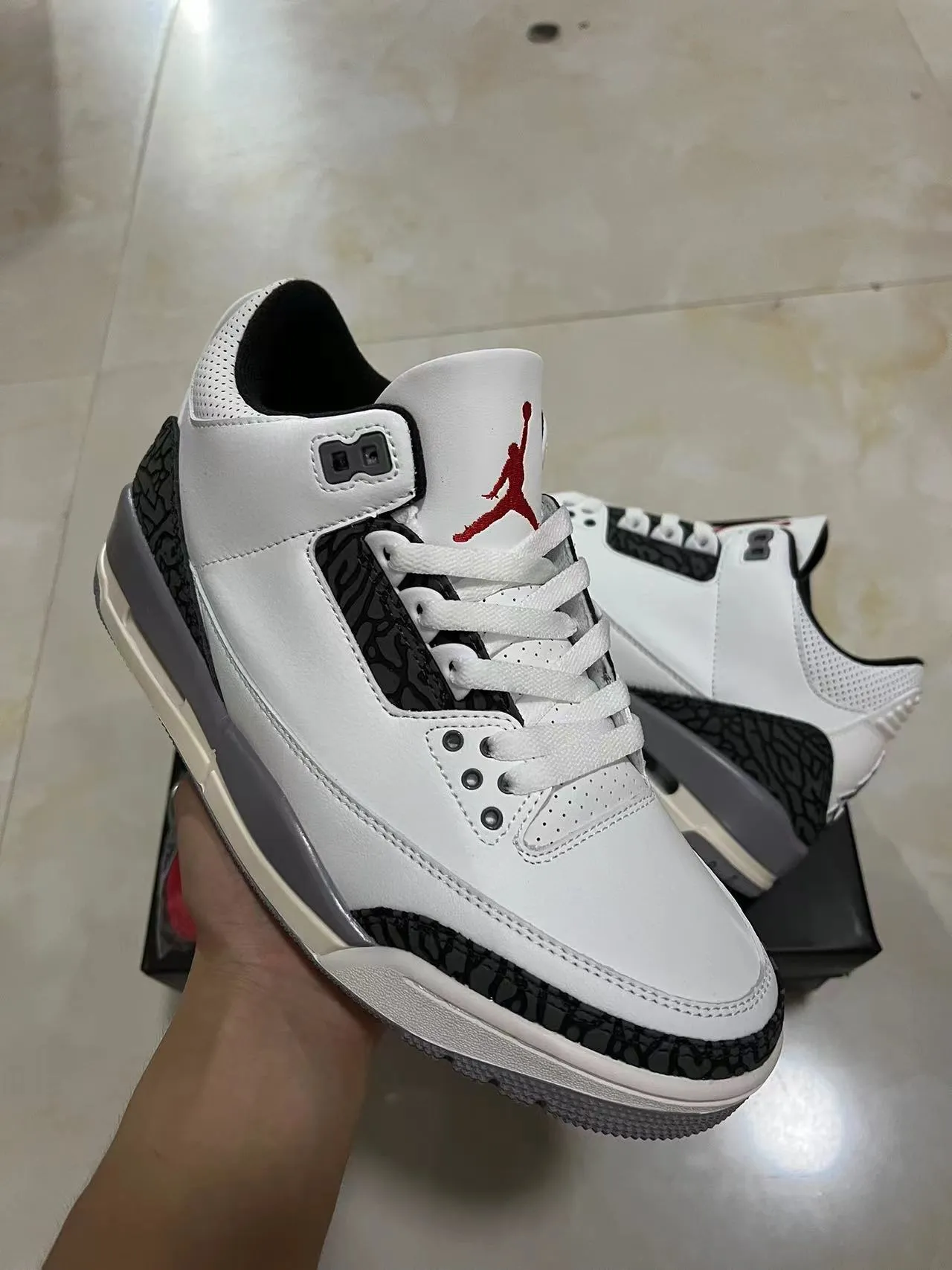 Tênis de basquete Air Jordan 3 branco preto cimento 2