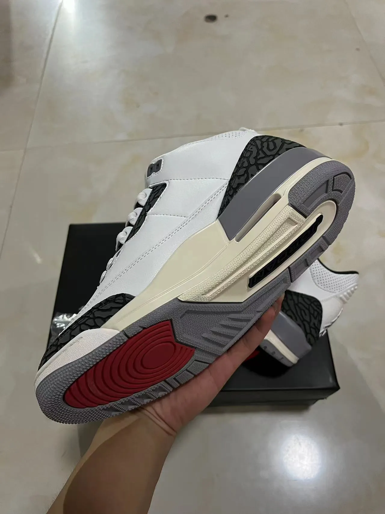 Tênis de basquete Air Jordan 3 branco preto cimento 6