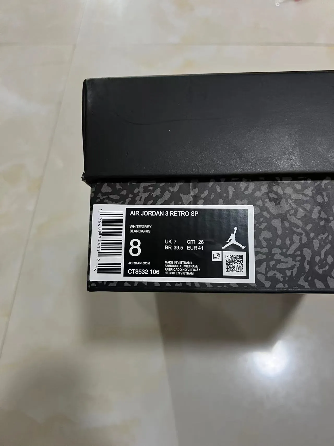 Tênis de basquete Air Jordan 3 branco preto cimento 10
