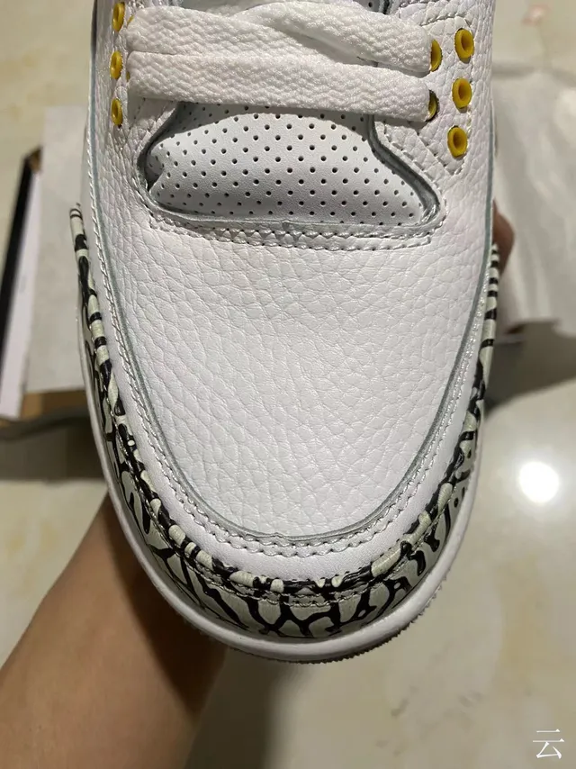 Chaussures de basketball Air Jordan 3 blanc ciment rouge 3